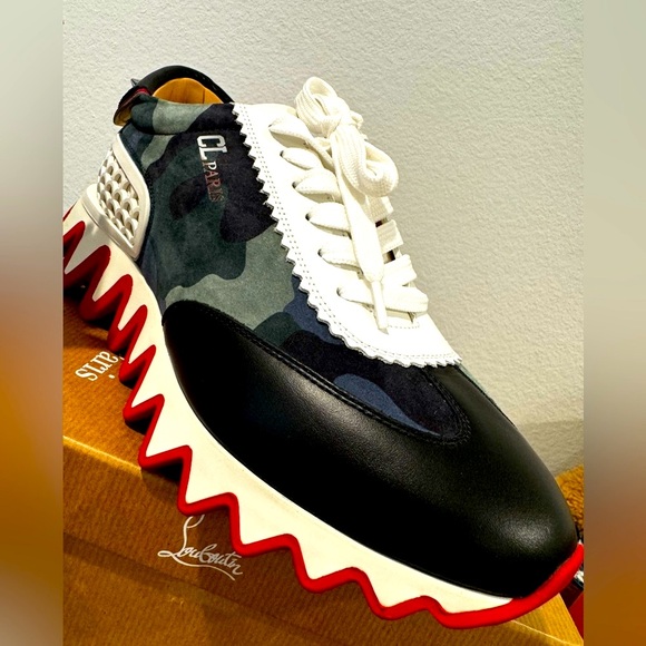 Christian Louboutin sneakers LOUBISHARKS DONNA FLAT - Picture 1 of 6